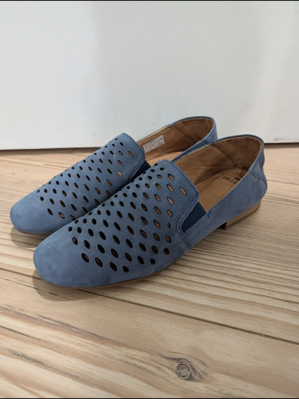 Earth Origins‎ Women’s Perforated Blue Suede Slip-On Loafers